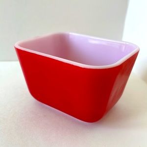Pyrex 0501 fridgie